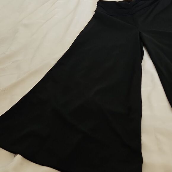 Elegant Black Midi Palazzo Pants - Picture 15 of 16